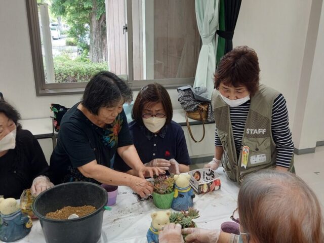 山野草の寄せ植え教室