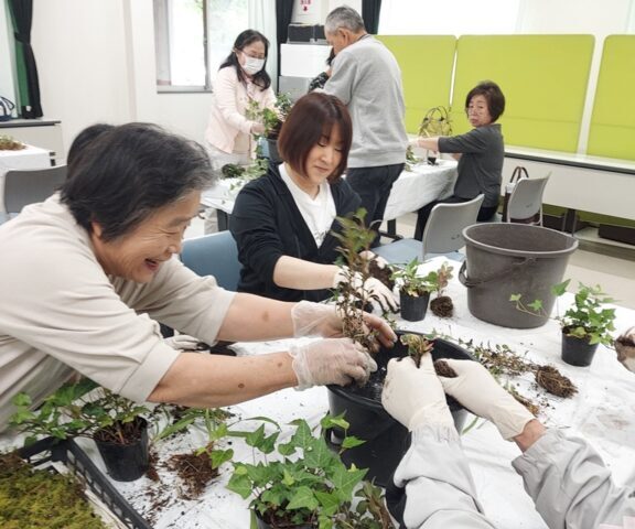 山野草の寄せ植え教室